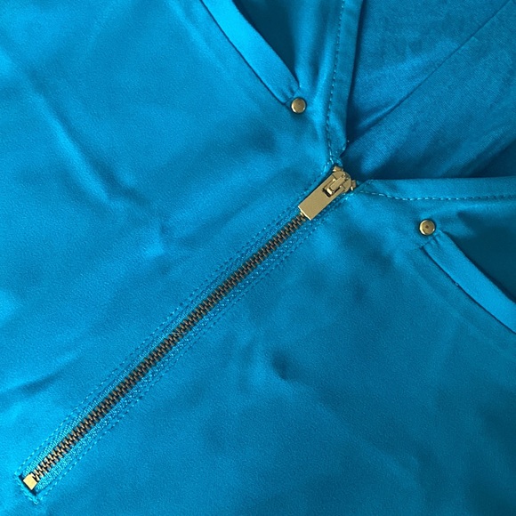 Express V deep plunge Quarter Zip Sleeveless top Size XS 🌴☀️ - Picture 5 of 5